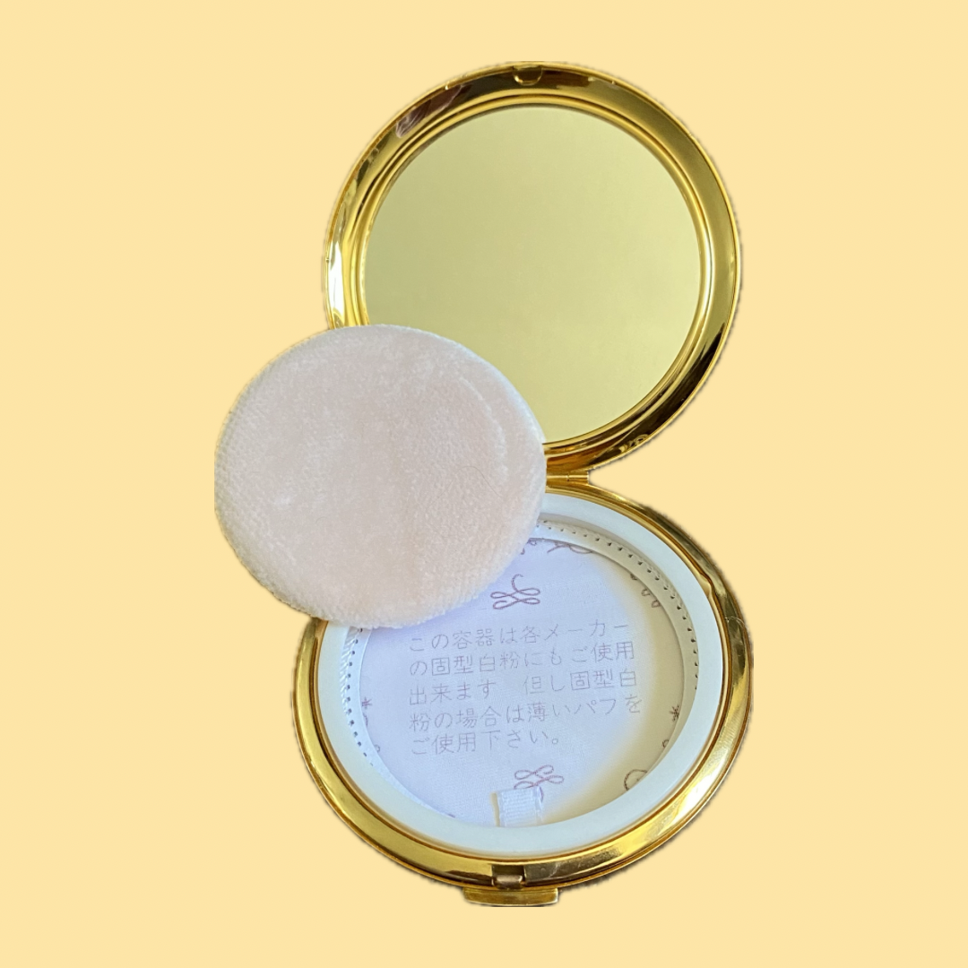 Art of Chokin Japanese Makeup Compact Inside