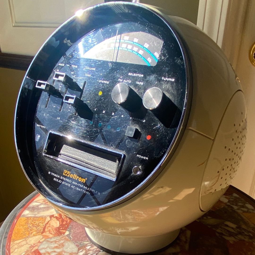 Weltron Space Ball radio 2001