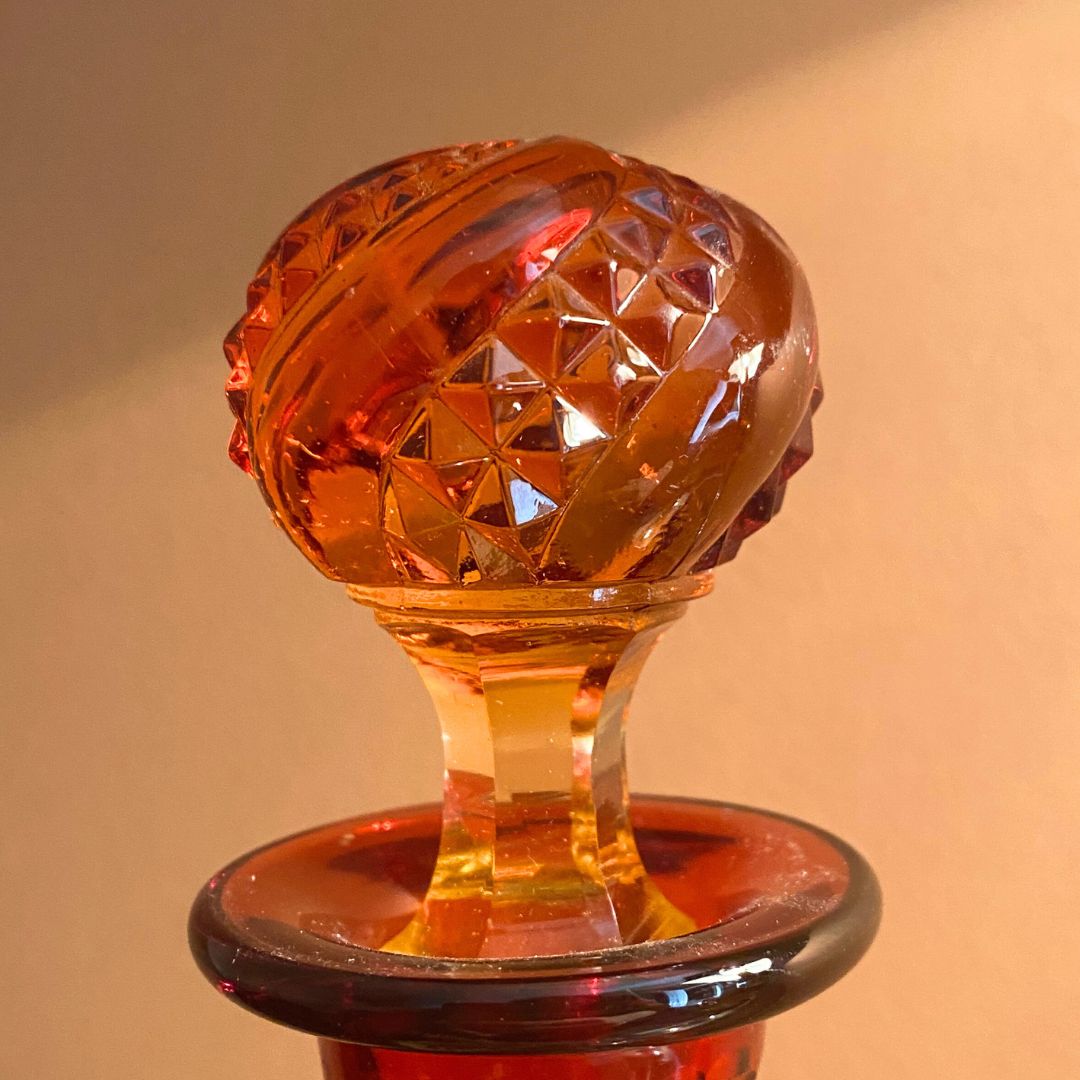 Baccarat crystal stopper full view cranberry
