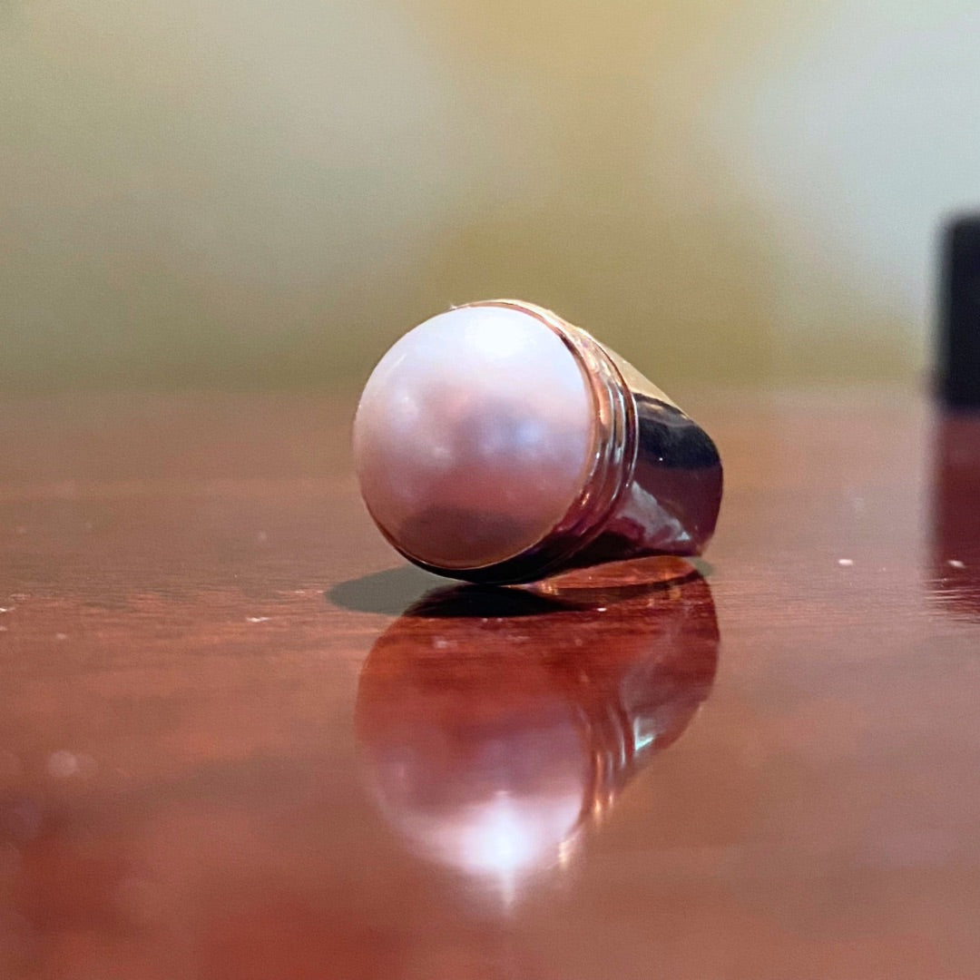 Yellow gold vintage pearl ring