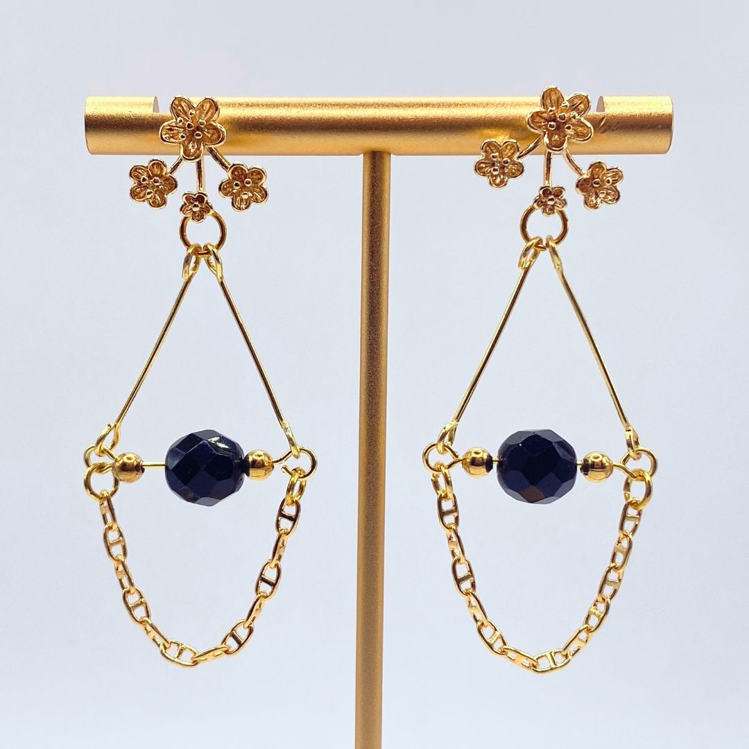 Faux onyx and flowers reclaimed vintage earrings 
