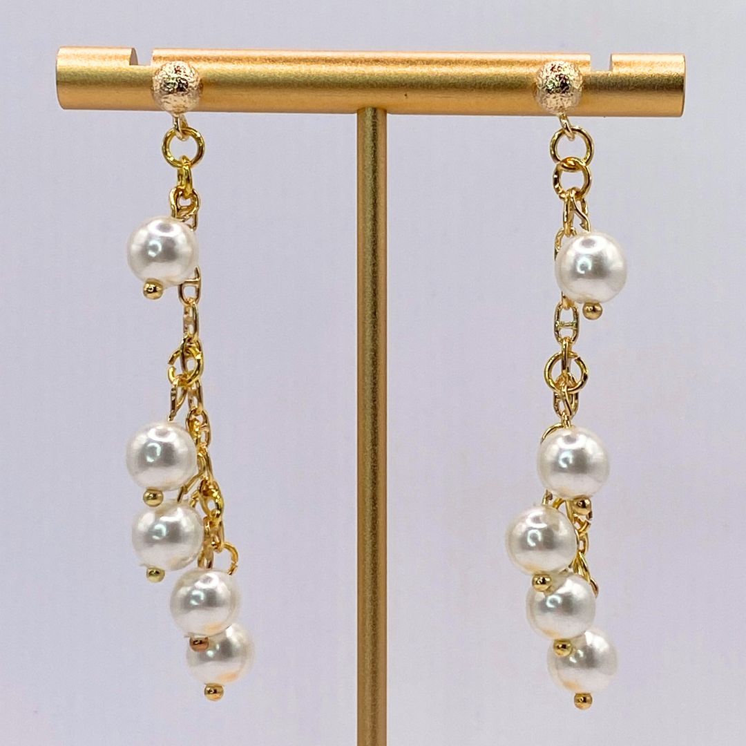 Faux pearl Reclaimed vintage gold plate earrings 