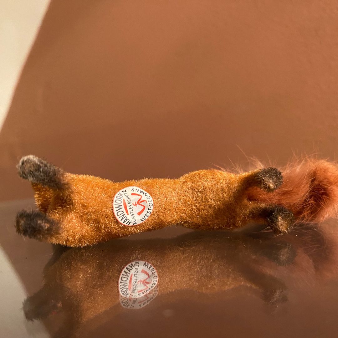 Flocked German Fox Miniature bottom