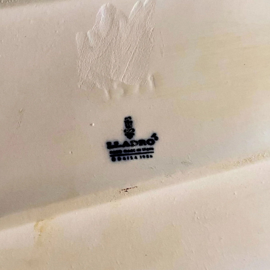 Lladro Porcelain bottom carriage and horse