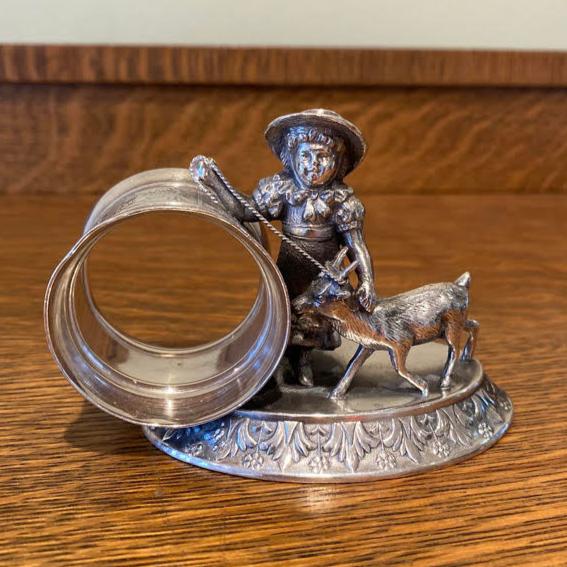 Silverplate Napkin Ring - Meriden Silver Plate Co. # 0236