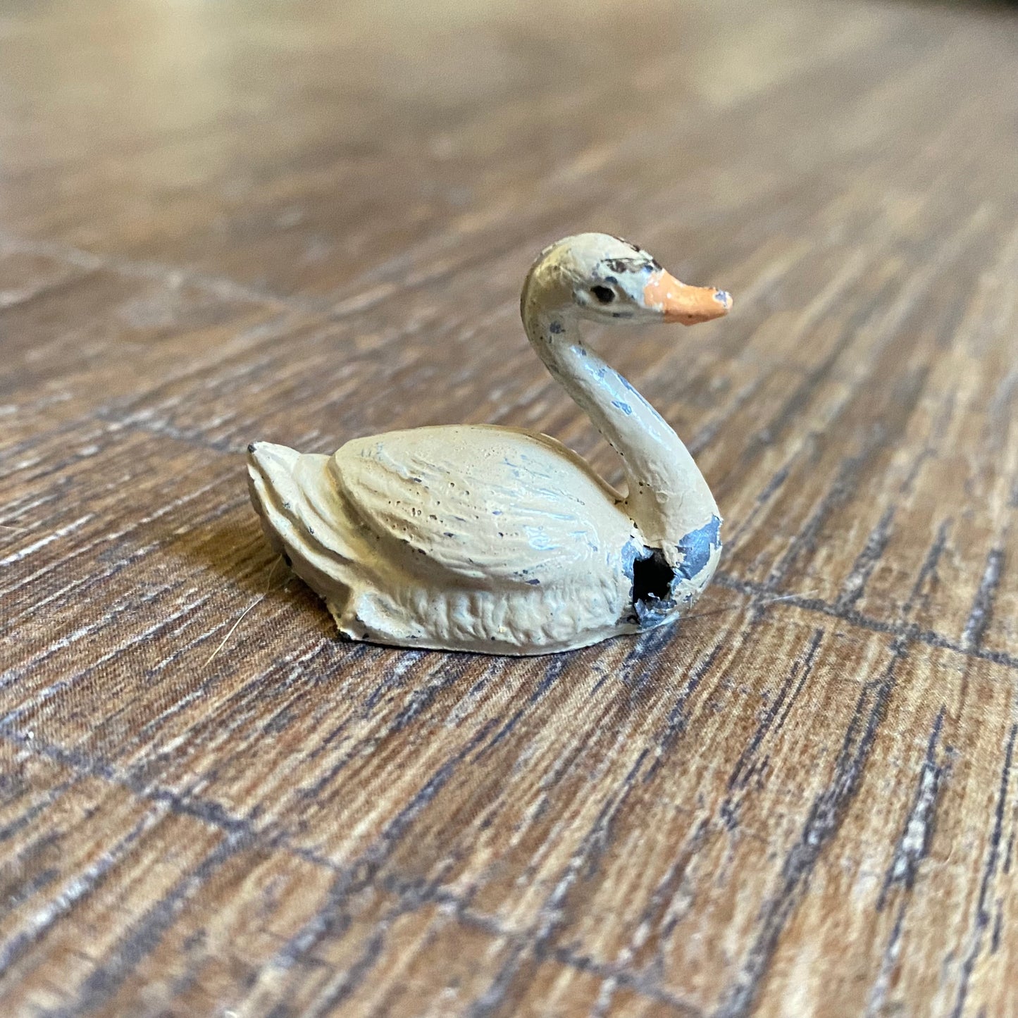 Vintage Miniature Lead Swan 3 side 2
