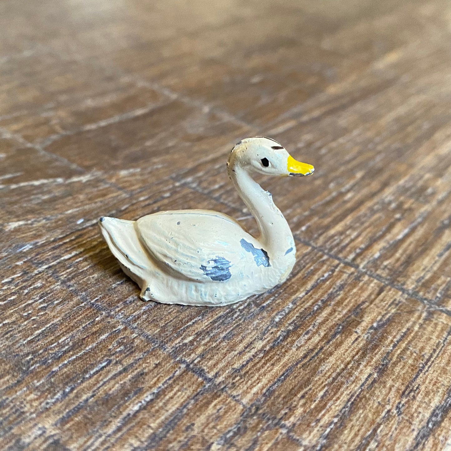 Vintage Miniature Lead Swan Side 2