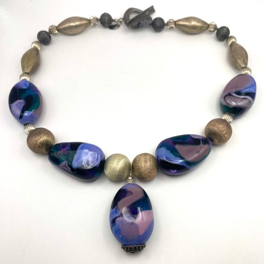 vintage swirl glass bead necklace